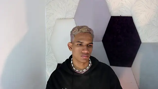 AbrahanBratz online show from 11, 1, 2025