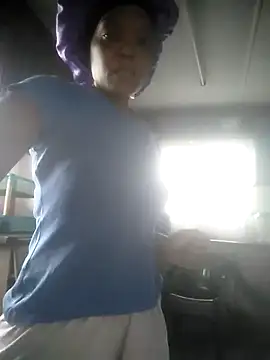 Feathergal69  online show from 6, 1, 2025