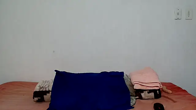 Feathergal69  online show from 29, 4, 2026
