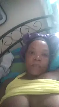 Feathergal69  online show from 18, 12, 2024