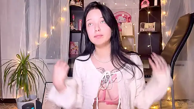 EmmaKittyCat online show from 21, 11, 2025