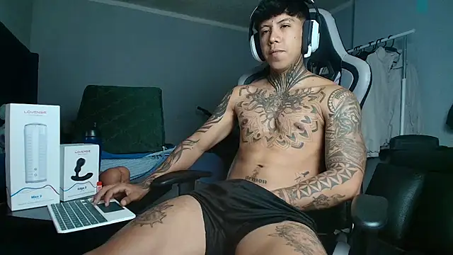 Nickhot0609 online show from 16, 9, 2025