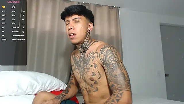 Nickhot0609 online show from 26, 2, 2025