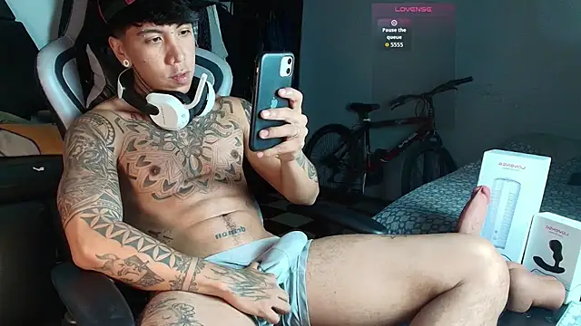 Nickhot0609 online show from 11, 10, 2025