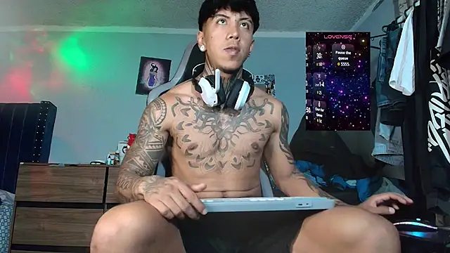 Nickhot0609 online show from 28, 11, 2025