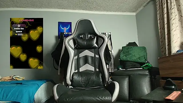 Nickhot0609 online show from 30, 3, 2026