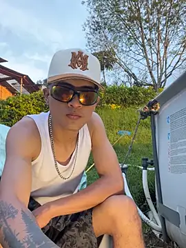 Edward Milleer online show from 28, 12, 2024