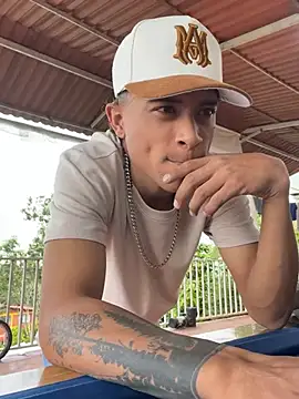 Edward Milleer online show from 26, 12, 2024