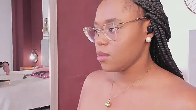 Snapshot of Makena_gh chatting on 7, 7, 2026 Makena gh online show from 7, 7, 2026