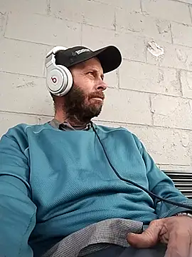 axelongshaft69 online show from 24, 3, 2026