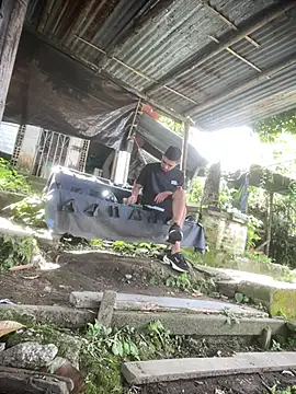 Jestebanano online show from 4, 4, 2026