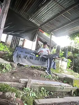 Jestebanano online show from 5, 4, 2026