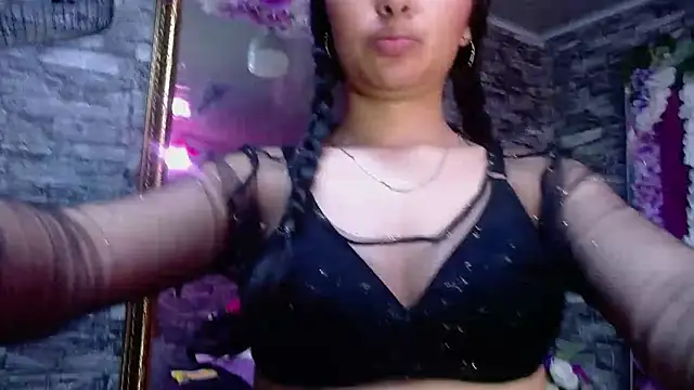 Mia Bonnie  online show from 20, 2, 2025