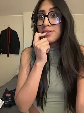 AleFantasy0001 online show from 4, 10, 2025