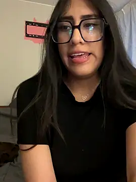 AleFantasy0001 online show from 7, 10, 2025