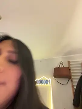 AleFantasy0001 online show from 5, 2, 2026