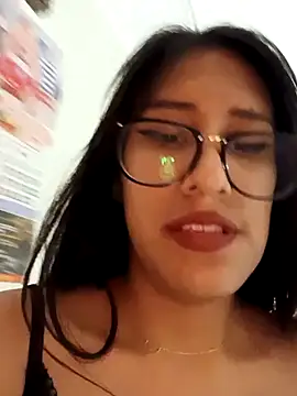 AleFantasy0001 online show from 6, 1, 2025