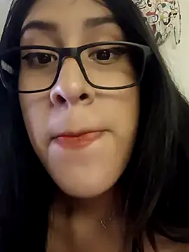 AleFantasy0001 online show from 8, 3, 2025