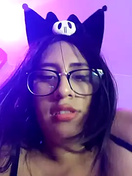 AleFantasy0001 online show from 7, 2, 2025