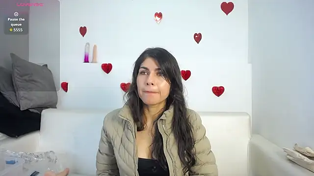 Melodi Roux online show from 2, 3, 2026