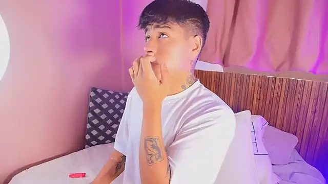 kiing azahell online show from 17, 3, 2026