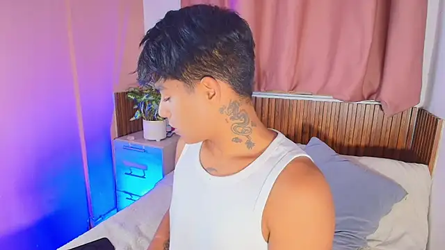 kiing azahell online show from 10, 4, 2026