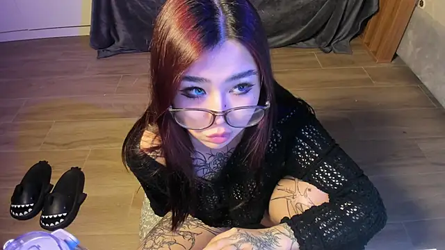 Yuriko May online show from 7, 3, 2025