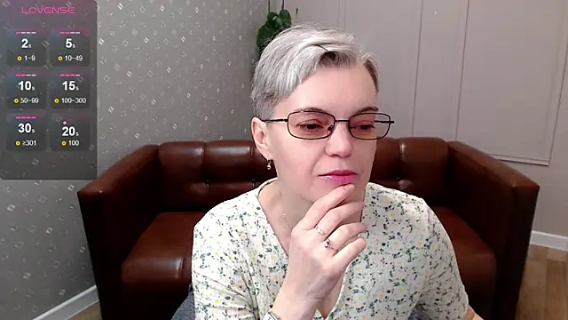 Cutie Erikaa1 online show from 2, 4, 2026