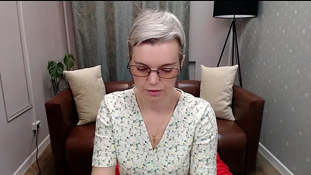 Cutie Erikaa1 online show from 18, 10, 2025