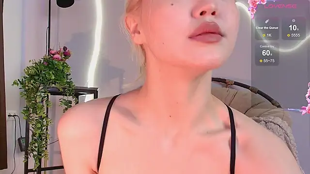 Snapshot of milli_sun_ chatting on 18, 9, 2025 milli sun online show from 18, 9, 2025