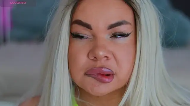 MissLilaa online show from 16, 1, 2025