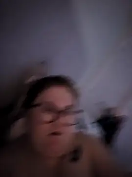 Snapshot of Tallulah-mae-xoxox chatting on 16, 11, 2025 Tallulah-mae-xoxox online show from 16, 11, 2025