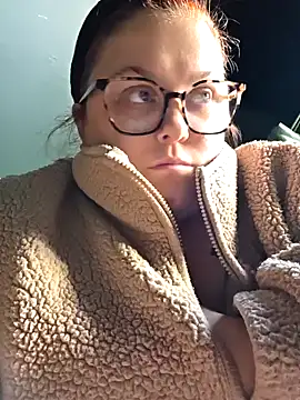 Snapshot of Tallulah-mae-xoxox chatting on 9, 9, 2025 Tallulah-mae-xoxox online show from 9, 9, 2025