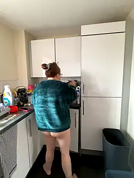 Snapshot of Tallulah-mae-xoxox chatting on 15, 11, 2025 Tallulah-mae-xoxox online show from 15, 11, 2025