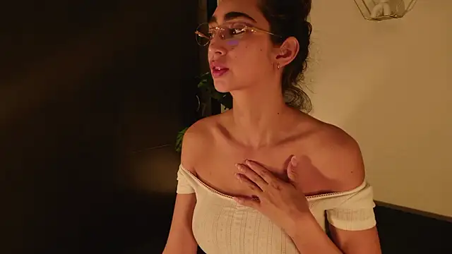 Scarlett grand online show from 11, 2, 2026