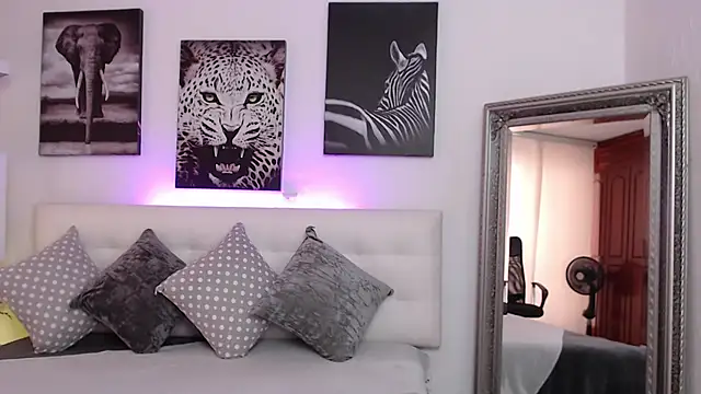 valery-rivas online show from 4, 11, 2025