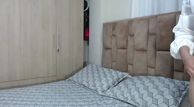 aleejhandraa online show from 18, 2, 2025