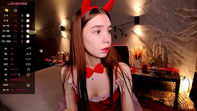 Snapshot of MilliBrown_ chatting on 24, 10, 2025 MilliBrown online show from 24, 10, 2025