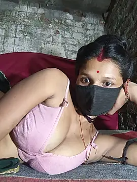 Snapshot of Hoty_girl_143 chatting on 7, 7, 2026 Hoty girl 143 online show from 7, 7, 2026