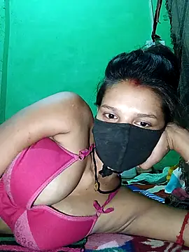 Hoty girl 143 online show from 18, 4, 2026