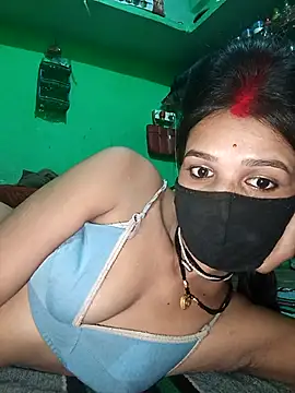 Hoty girl 143 online show from 12, 10, 2025