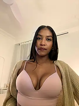 IamCrystal2 online show from 3, 12, 2025