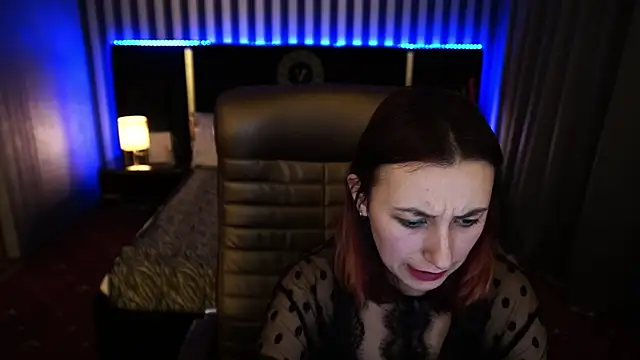 Roxy Rayy online show from 4, 3, 2025