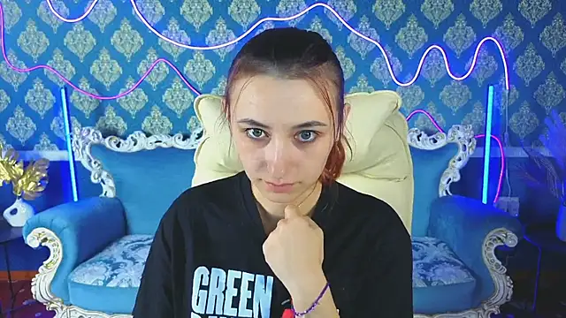 Roxy Rayy online show from 8, 11, 2025