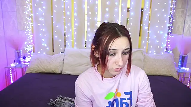 Roxy Rayy online show from 9, 3, 2025