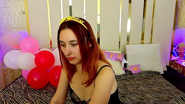 Roxy Rayy online show from 6, 10, 2025