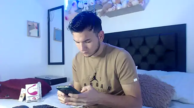 Snapshot of Latin_Boy24 chatting on 29, 1, 2025 Latin Boy24 online show from 29, 1, 2025