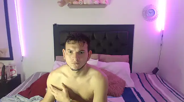 Snapshot of Latin_Boy24 chatting on 14, 3, 2025 Latin Boy24 online show from 14, 3, 2025