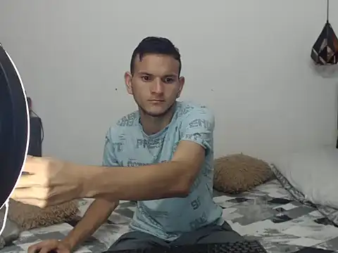 Snapshot of Latin_Boy24 chatting on 13, 10, 2025 Latin Boy24 online show from 13, 10, 2025