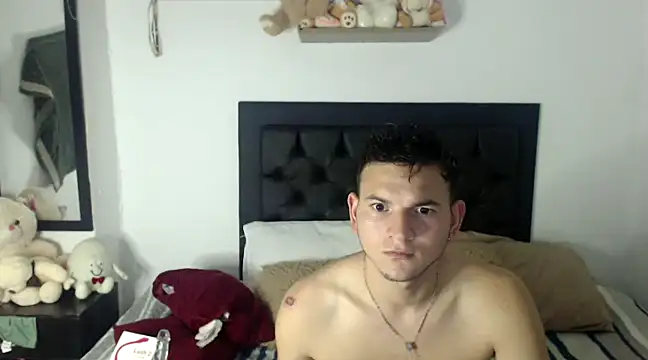 Snapshot of Latin_Boy24 chatting on 23, 2, 2025 Latin Boy24 online show from 23, 2, 2025